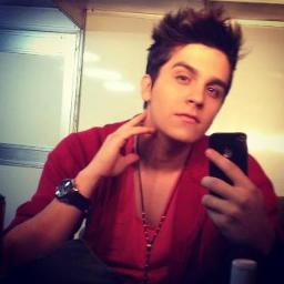 Eu que sempre procurei por um amor que fosse bom pra mim, hoje finalmente encontrei :') ANJO @luansantana ♥