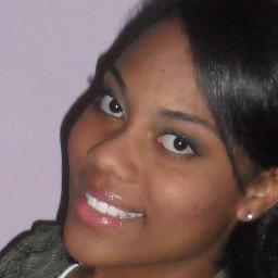 Não me digam como devo ser, gosto do jeito que sou, quem insiste em julgar os outros, sempre tem alguma coisa pra esconder”...