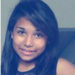 ~ Eu sou α misturα de preguiçα & feiurα. Sou bobα, ms nñ sou burrα. Ingênuα, ms ñn sαntα. Sou pessoα de riso fácil & choro tαmbém ;}'*