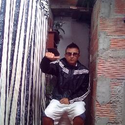 ////@REpresento LA loma donde los 
    muchachos estan  armados tormento enel barrio@#
