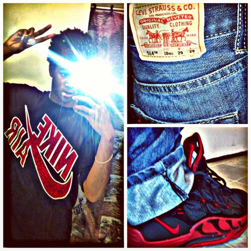 My Name Ricoo,But i Go By WhiteMamba,Superman&La'daja's Husbannd..Follow My Mf'n Babyy/Wifee @_imDaja_ O4•O5•13#FootballLife R.I.P MOOKTOWN LUHH YA CUHH :'(