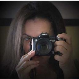 Spanish teacher, mom, wife with a passion for photography. I speak English y español sometimes in the same sentence.
