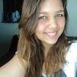 19 anos, carioca, libriana, futura geóloga e completamente apaixonada pelo CRVG, Heavy Metal e Reggae. Follow-me. :)