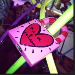 En una pareja siempre hay crisis, peleas, celos, etc... Pero si EL AMOR ES MÁS FUERTE, todo eso se supera, pase lo que pase ... @Karol_LuceroV @_FALOON_ ♥