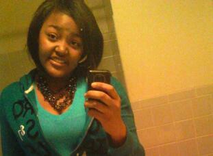 Dont judge me. Go follow my babe @Mrs_JSG