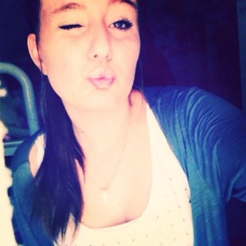 ~Tiarnah leigh ❤
Follow me i follow back .. 

#live the life you love , love the life you live ❤ Family is forever ✌ xo