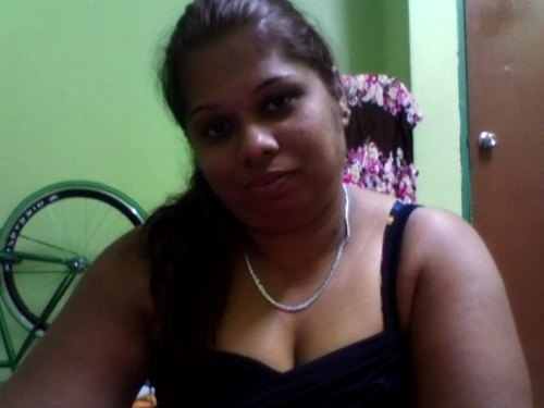 vithya_shan's profile picture. 