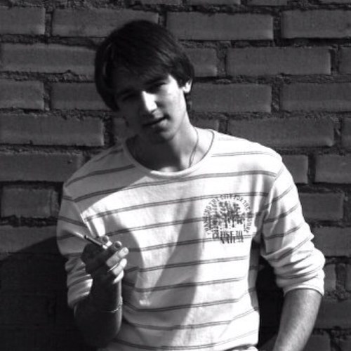 simply_Phoenix's profile picture. 