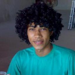 #Filho de Deus, guiado pelo Espirito Santo e que busca viver conforme os ensinamentos de Jesus Cristo, futuro Nutricionista, alegre e divertido...