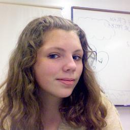 Im in 7th grade my passion is art and food the awesome kind. Im crazy sometimes and im 13
3