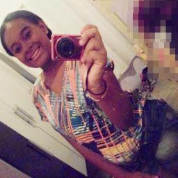 Estudante, 16 anos, Feliz ... abençoada por deus (yn' ousadia e alegria.