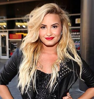 I'm Not Special Or Perfect But When I See Demi I Feel Both ❤#SSTAYSTRONG , Follow Lovatics ❤!!!!!