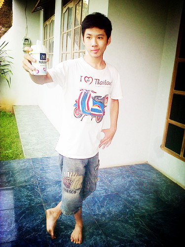 FransEdwin94's profile picture. yo yo yo~