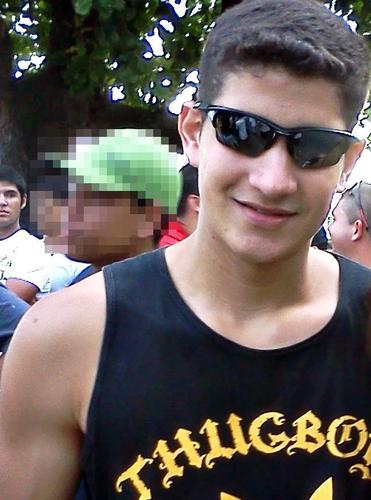 Quem se descreve se limitaaa .. !