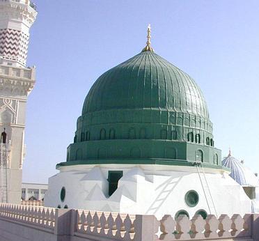 روى البخاري في صحيحه عن أنس رضي الله عنه أن النبي صلى الله عليه وسلم كان إذاقدم من سفرفنظرإلى جدرات المدينة أوضع راحلته ،وإن كان على دابة حركهامن حبها