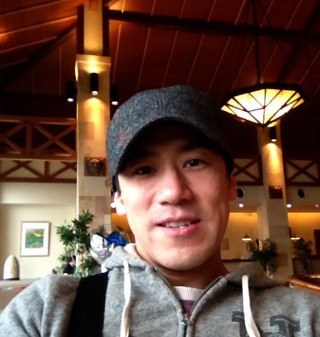 I'm studying english. I try to tweet here in english. Please teach english for me.