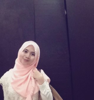 raishapi's profile picture. perempuan satu muka, banyak sisi.