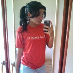 o arco-iris da sua vida preta&branca ;)
super αlegre ; super geente boα ;
super booba & super cαriinhosα' por:@DeysilaBeatriz  #