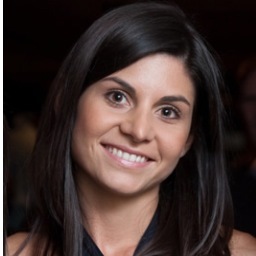 I am a wife and Mother to two beautiful children. I love my family, planning events and playing tennis!