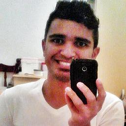 Uma Pessoa que ker atingir seus objetivos da vida....... Um companheiro,conselheiro,alegre e engraçado........ 
19 Anos São paulino capricorniano.......