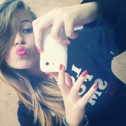 Hey , me segue & sigo de volta ! ;*