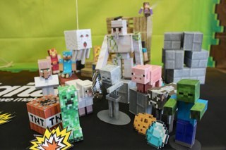 Minecraft,pro cycling manager,fifa 13,headsoccer!