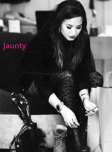 JauntyBlossom's profile picture. Perky, Sassy, Feisty but Sweet as Sugar. Daughter of a wolf. Anything but broken. Close friend of the golden trio. °~§#HPRP|#TeamPerkybear|Gryffindor House§~°