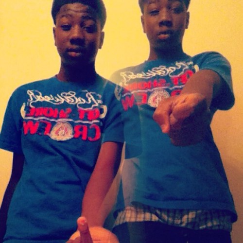 im JaBrece; i skateboard & rap! *shrugs* Ball Is Life! #follow4follow