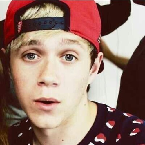 Follow my main account @Nialler90941438 i follow back, thanks ilysm ❤ !