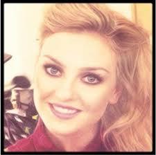 i am directioner 3 soy de esas personas que no tienen odio hacia las otras.......sigueme y te sigo lindura