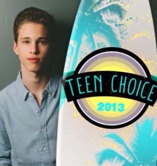 Help get @TheRyanBeatty nominated for a Teen Choice Award! Tweet @TeenChoiceGirl saying Nominate Ryan Beatty for Choice Breakout Artist!