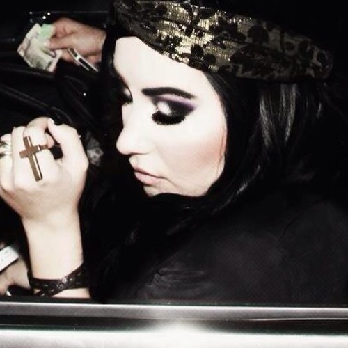 I'm all sorts of obsessed with Demetria Devonne Lovato ok..