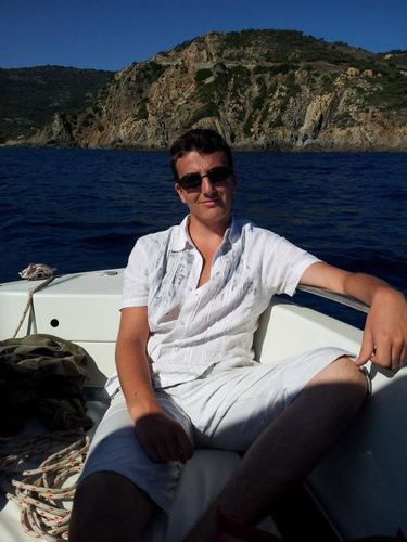 TLadant's profile picture. la vie c'est comme une boite de chocolats...quand on en mange trop on a mal au ventre!