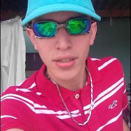 Bruno 17 anos , add no orkut aeê http://t.co/WxGRpazfIx , segue aê , sigo de voltta , é tudo nosso ;)