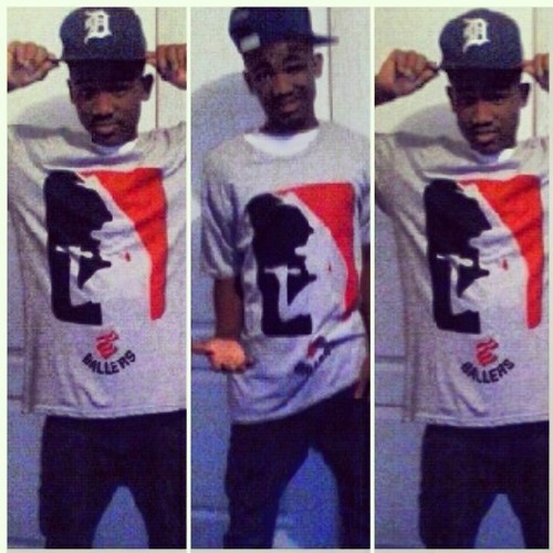 [kik: _lovinladies_kidd] [IG: tr3ft_kidd]