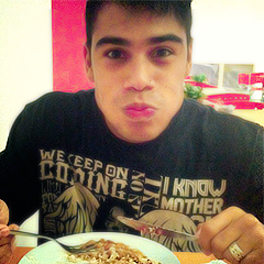 sim, tenho vontade de fazer amor com o micael