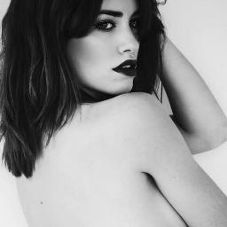 ✌ Fan de la unica  ✌ Lali Esposito 
@escuderialali