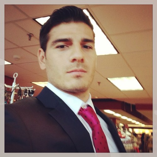 andresk7's profile picture. 