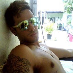 Chester perdido no mundo.
