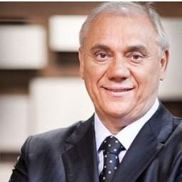 Este é o perfil Oficial do Apresentador e Jornalista Marcelo Rezende.
Atualizado por ele e sua 
propiá equipe .  #CortaPraMim