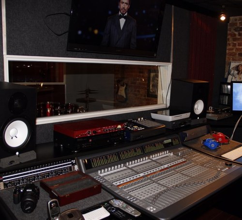 Recording Studio engineer Rashid & Rahiim Grant, Mike Mnasty check out http://t.co/cAtnFevDh8 for updates!!(914) 257-6217
