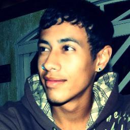 Amo sobre tudo a Camila *---* depois Musica, skate, fotos , skate, bagunças, skate, chatice...idiotice e é claro SKATE KKKK \o/ ∞ \o/ f---» http://t.co/yjmxfjrN