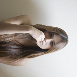 Soy increiblemente torpe, la buena música, videogames y los besos. Instagram: Muniralabbad