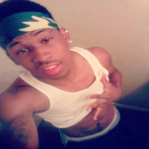 Follow me, ill follow back lah'baby iont fuck around with no fakes its t$t, Takeeee summmmm.