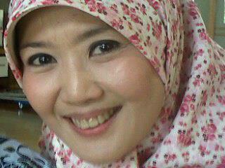 yang_menawan's profile picture. Tugas Ky adalah untuk mencoba dan Ky memilih mandiri atas hak untuk berbahagia..^.^