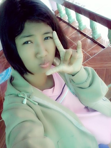 Sawinee27's profile picture. 