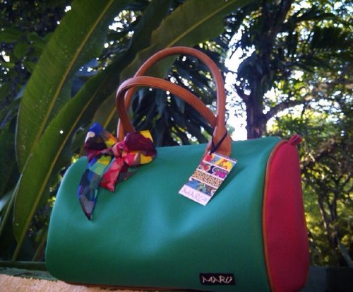 Marca venezolana de carteras, bolsos y accesorios de moda, artesanales y muy originales