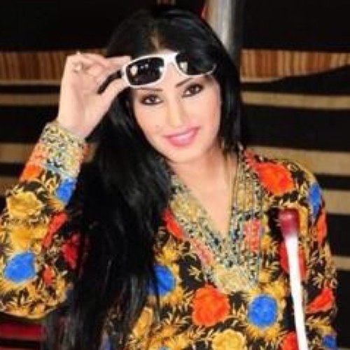 انا انسانه والي بقلبي على لساني وصريحة ولايهمني احد يزعل من صراحتي لأنها من قناعاتي وهذي حقيقة والحقيقه هي الباقيه