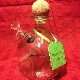 Handcrafted liquor, beer and custom water bongs.
#weed #waterbong #smoke #smallbiz #dope
