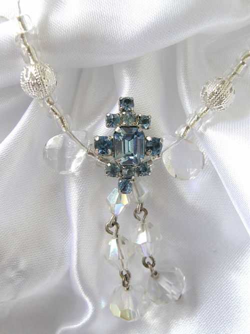 repurposedjewel's profile picture. One of a Kind Recycled Reused Vintage Jewelry http://t.co/I9OS8qtlhv
